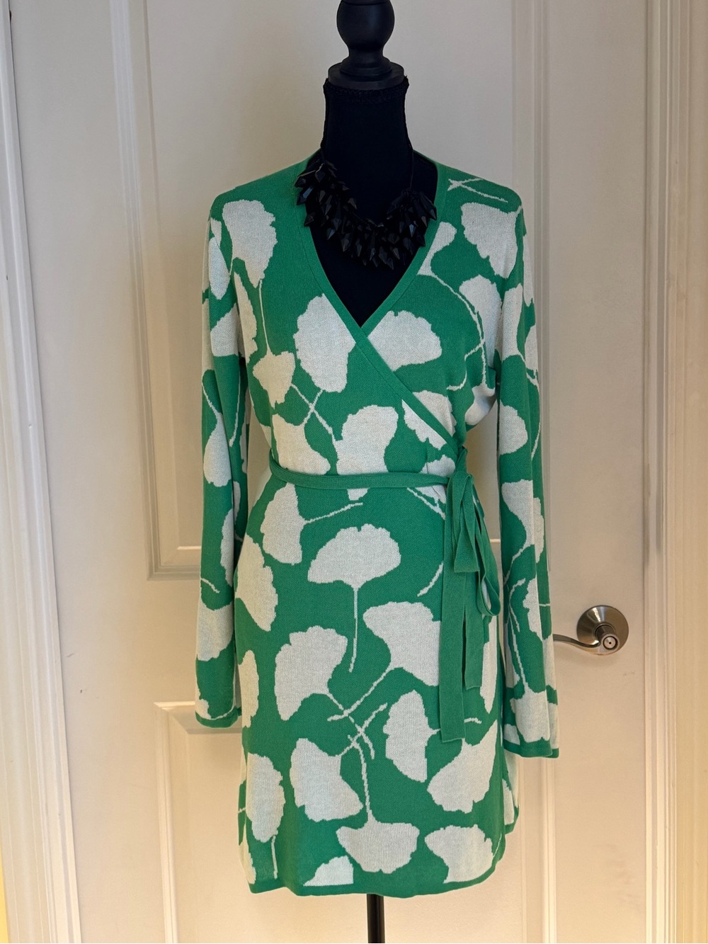 Diane Von Furstenberg for Target Green Floral Wrap Dress - size M, NWT